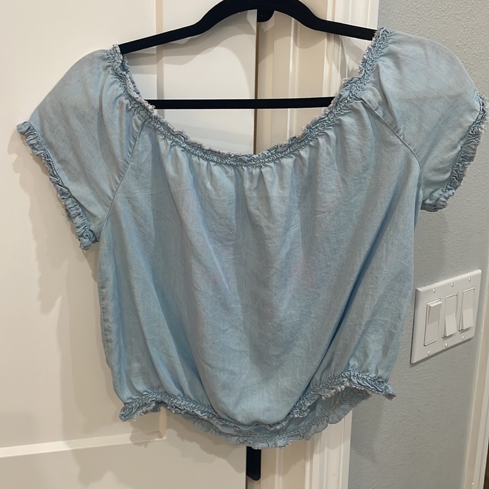 American Rag top 🦋🌀 - Picture 2 of 3